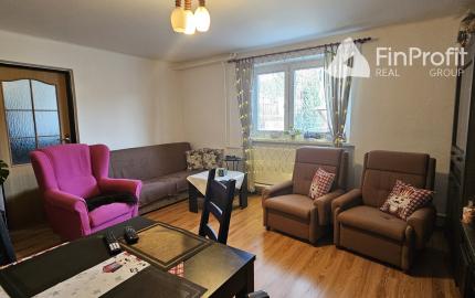 Priestranný rodinný dom s potenciálom dvojgeneračného bývania – Sokolovce pri Piešťanoch