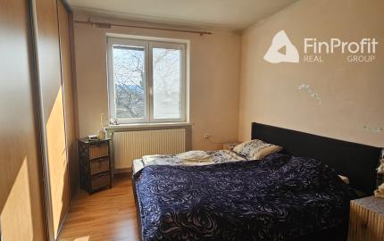 Priestranný rodinný dom s potenciálom dvojgeneračného bývania – Sokolovce pri Piešťanoch