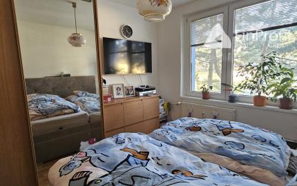 Na predaj 3-izbový byt s garážou  Bratislava – Rača