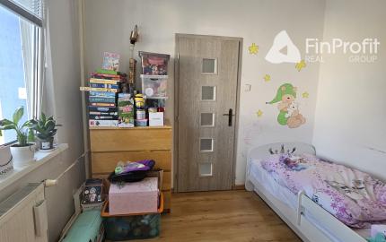 Na predaj 3-izbový byt s garážou  Bratislava – Rača