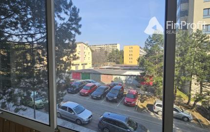 Na predaj 3-izbový byt s garážou  Bratislava – Rača