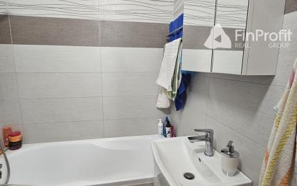 Na predaj 3-izbový byt s garážou  Bratislava – Rača