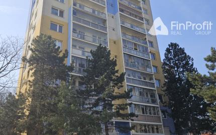 Na predaj 3-izbový byt s garážou  Bratislava – Rača