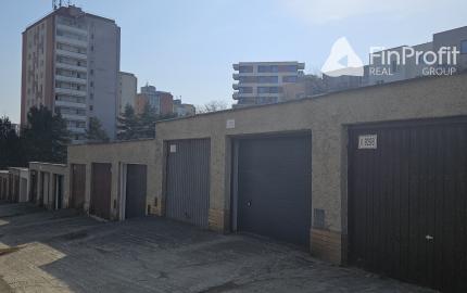 Na predaj 3-izbový byt s garážou  Bratislava – Rača