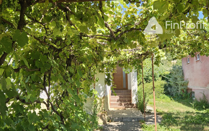 Na predaj rodinný dom v obci Ratnovce s krásnym  pozemkom 1202m2