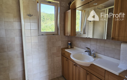 Na predaj rodinný dom v obci Ratnovce s krásnym  pozemkom 1202m2