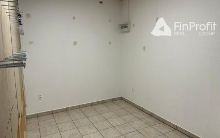 Obchodný priestor so sprchou a soc. zázemím na prenájom – 82,85 m², Kazanská ul.