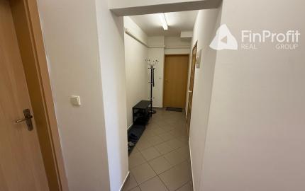 Na prenájom novozrekunštruovaná klimatizovaná kancelária v centre mesta Nitra