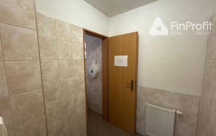 Na prenájom novozrekunštruovaná klimatizovaná kancelária v centre mesta Nitra