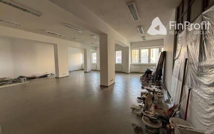 Univerzávny priestor na prenájom pre kanceláriu aj služby v centre mesta – 113 m²