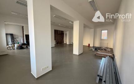 Univerzávny priestor na prenájom pre kanceláriu aj služby v centre mesta – 113 m²