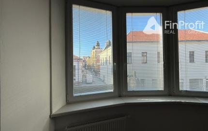 Univerzávny priestor na prenájom pre kanceláriu aj služby v centre mesta – 113 m²