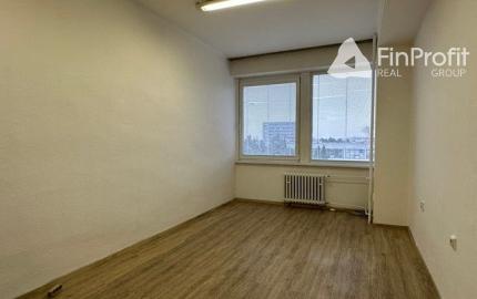 Kancelárske priestory s umývadlom na prenájom - od 18 m2, Bojnická ul.