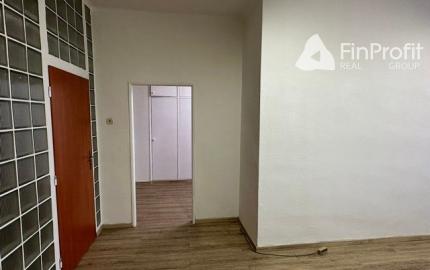 Kancelárske priestory s umývadlom na prenájom - od 18 m2, Bojnická ul.
