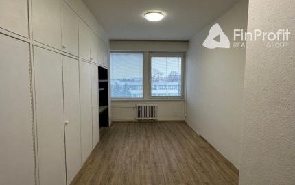 Kancelárske priestory s umývadlom na prenájom - od 18 m2, Bojnická ul.