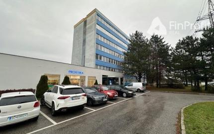 Kancelárske priestory s umývadlom na prenájom - od 18 m2, Bojnická ul.