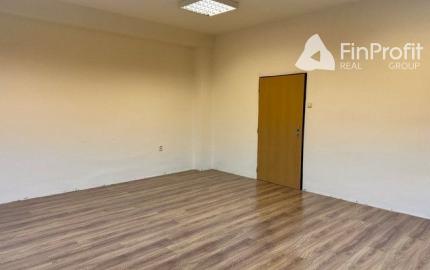 Administratívne priestory na prenájom - 15 m2, 36 m2, 66 m2, Galvaniho ul.
