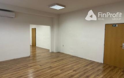 Administratívne priestory na prenájom - 15 m2, 36 m2, 66 m2, Galvaniho ul.