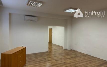 Administratívne priestory na prenájom - 15 m2, 36 m2, 66 m2, Galvaniho ul.