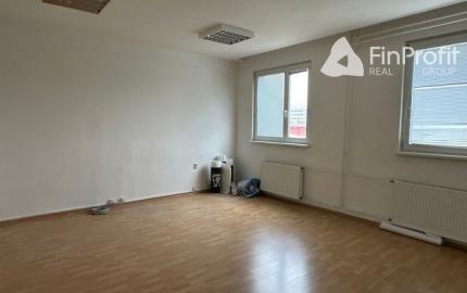Administratívne priestory na prenájom - 15 m2, 36 m2, 66 m2, Galvaniho ul.