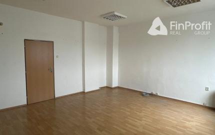 Administratívne priestory na prenájom - 15 m2, 36 m2, 66 m2, Galvaniho ul.