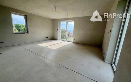 Moderný dom pod lesom Nitrianske Hrnčiarovce-SKOLAUDOVANÉ