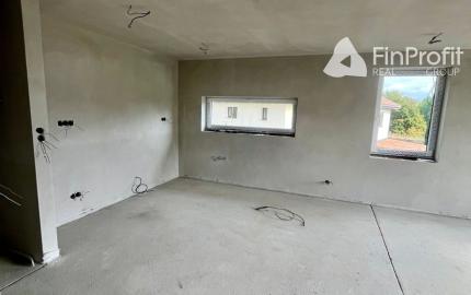 Moderný dom pod lesom Nitrianske Hrnčiarovce-SKOLAUDOVANÉ