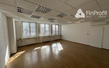 Kancelárie v nižšom štandarde - rôzne výmery, Kukučínova ul.