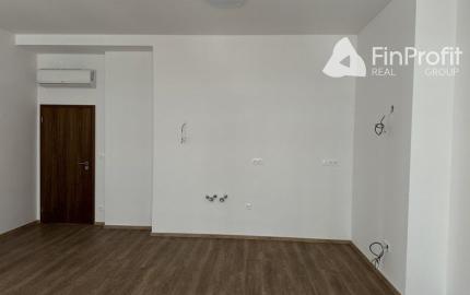 Kompletne zrekonštruovaný, klimatizovaný 4i byt na predaj - 102 m2, v Starom meste.