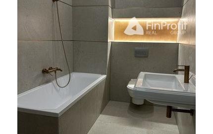 Kompletne zrekonštruovaný, klimatizovaný 4i byt na predaj - 102 m2, v Starom meste.