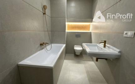 Kompletne zrekonštruovaný, klimatizovaný 4i byt na predaj - 102 m2, v Starom meste.