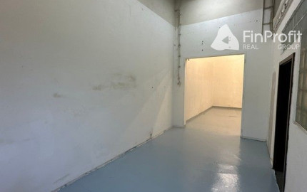 Priestor pre servisno-obchodné a skladovacie využitie na prenájom - 67 m2, Bojnická ul.