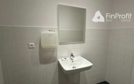 Kancelársky priestor so samostatným vstupom na prenájom - 98 m2, ul. Na Pántoch