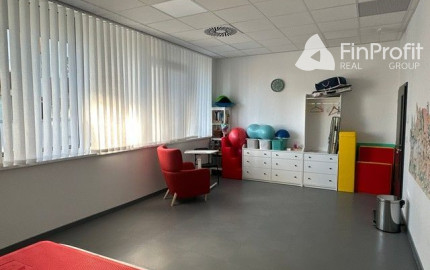 Priestory pre šport a fyzioterapiu na prenájom - 106 m2 a 112 m2, OBC Tomášikova