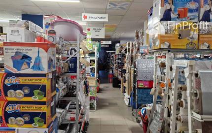 Na predaj veľký polyfunkčný obchodný priestor s rodinným dom a bytovými jednotkami v centre mesta - generujúci zisk