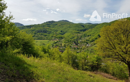 Predám pozemok vo Vyhniach + stavebné povolenie na chatu.