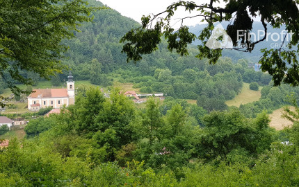 Predám pozemok vo Vyhniach + stavebné povolenie na chatu.