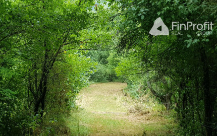 Predám pozemok vo Vyhniach + stavebné povolenie na chatu.