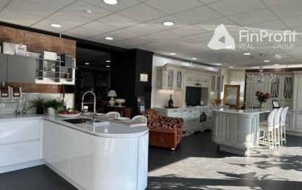 Investičná príležitosť - obchodný priestor s nájomníkom na predaj - 276 m2, Pestovateľská ul.