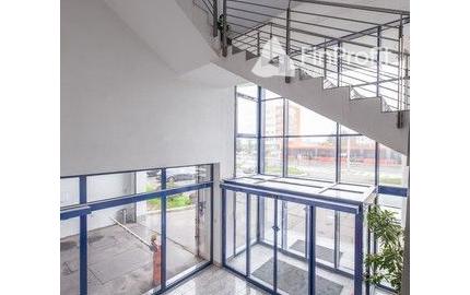 Kancelárske priestory s garantovaným nájmom na predaj - od 33 m2, Vajnorská ul.