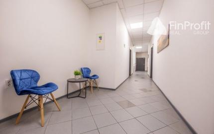 Kancelárske priestory s garantovaným nájmom na predaj - od 33 m2, Vajnorská ul.