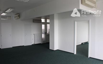 Kancelárie v centre mesta na prenájom - výmera od 18 m2, ul. Námestie SNP.