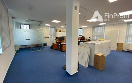 Zrekonštruovaný administratívny celok na prenájom - 371 m2, Údernícka ul.