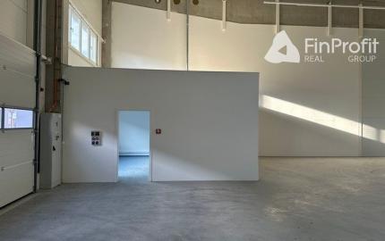 Vykurované obchodno-skladovacie a výstavné priestory na prenájom - od 450 m2, lokalita Bory.