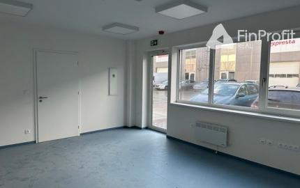 Vykurované obchodno-skladovacie a výstavné priestory na prenájom - od 450 m2, lokalita Bory.
