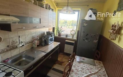 Exkluzívne na predaj priestranný 4-izbový byt s garážou a parkovacím miestom v tichej a príjemnej lokalite Topoľčany - Velušovce za super cenu