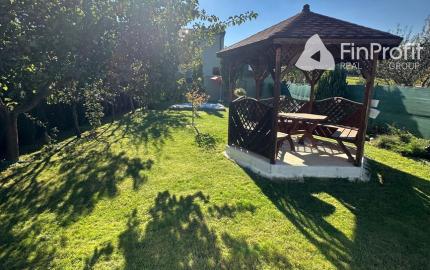 Exkluzívne na predaj priestranný 4-izbový byt s garážou a parkovacím miestom v tichej a príjemnej lokalite Topoľčany - Velušovce za super cenu