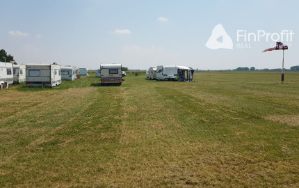 Predám pozemok na nitrianskom letisku v Janíkovciach.