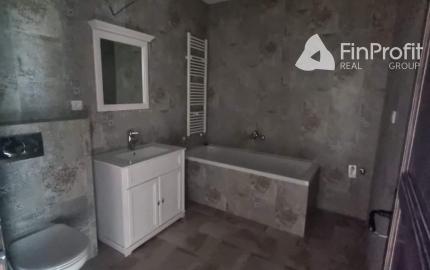 Skolaudované 3i byty v tehlovej novostavbe.