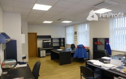 Zrekonštruované kancelárie na prenájom. Možnosť prenájmu skladu - od 11 m2, Slovnaftská ul.